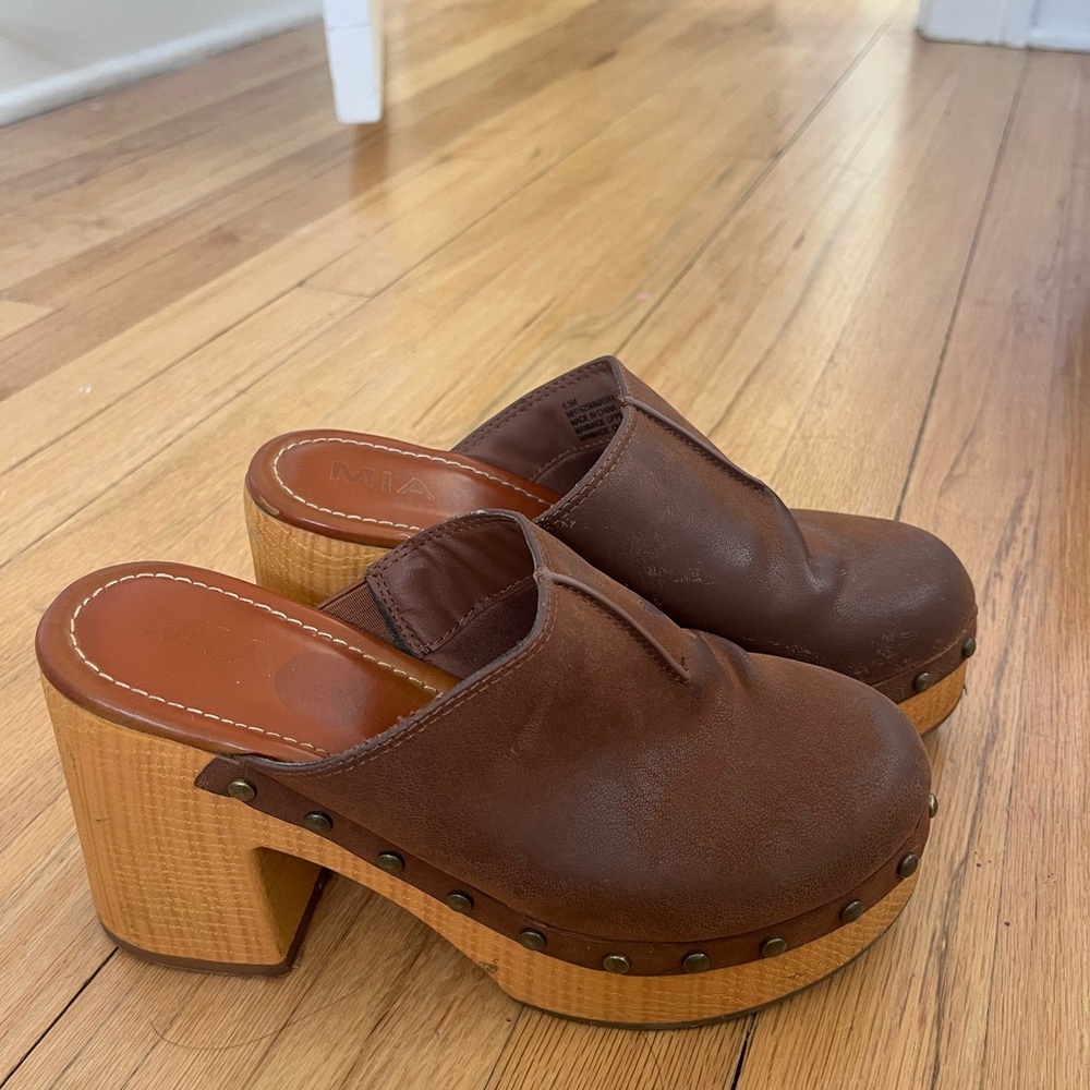 MIA Women's Chestnut Leather Mules